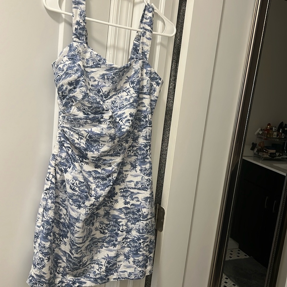 NWT Abercrombie Linen Blend Mini dress. Size Medium. NEVER WORN, NEW WITH TAGS!!